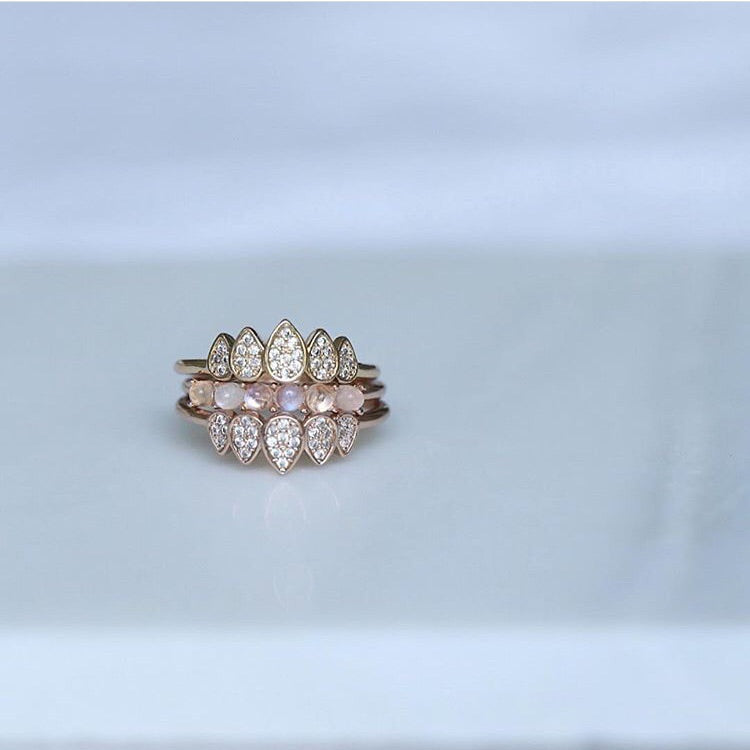 Teardrop Crown Ring - Gold