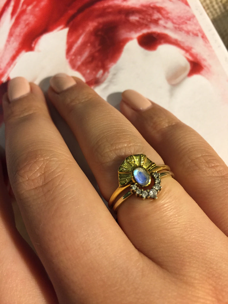 Aten Ring - Moonstone/Gold