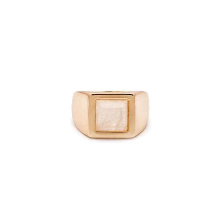 Queen Signet Ring - Moonstone/Gold