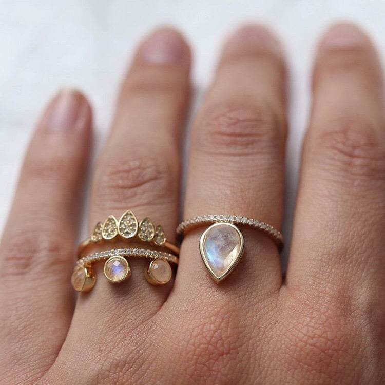 Teardrop Crown Ring - Gold