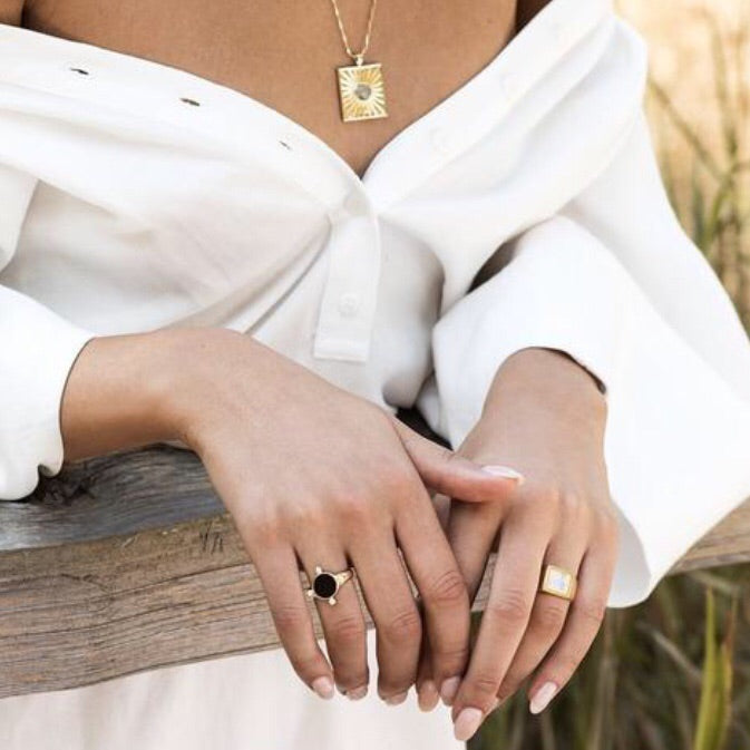 Orbit Signet Ring - Black Onyx/Gold